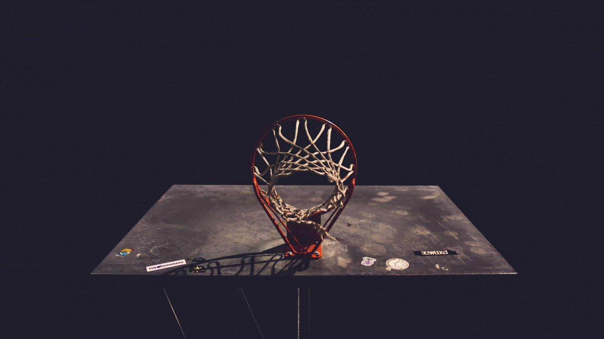 火箭新核申京展现内线统治力，强突上篮锁定胜局