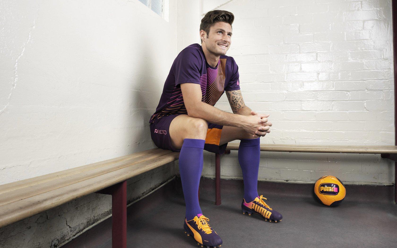 现场直击国足训练前扬科维奇先训话，一堂心理强化课背后的战术密码